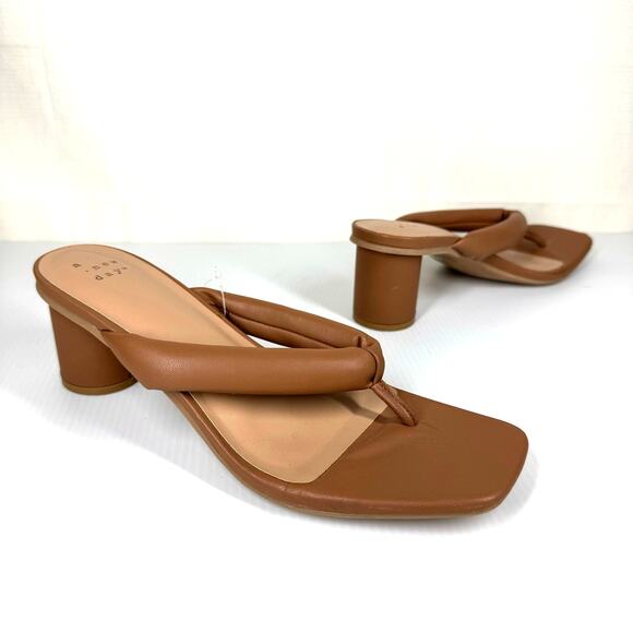 A‎ NEW DAY Elvie Round Heel Sandal Brown Size 8.5 Vegan Beach Vacation Casual - Picture 1 of 9
